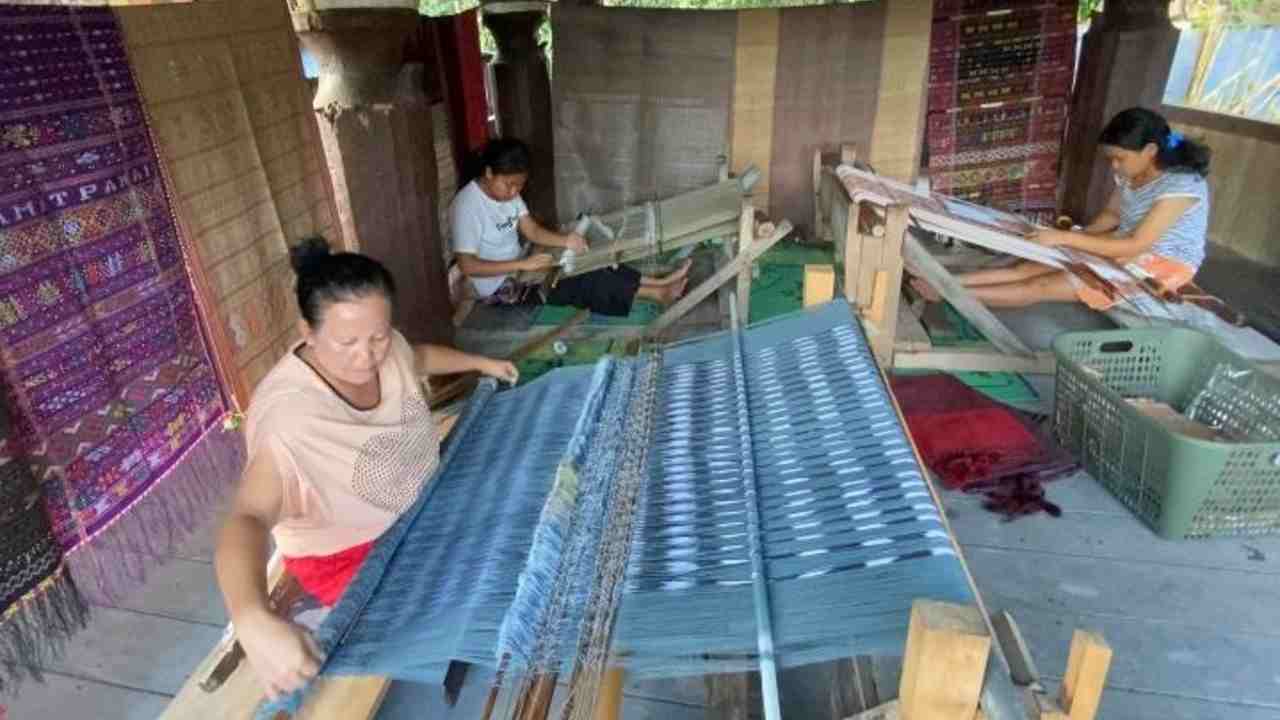 Jadi Motivasi dan Inspirasi, Klasterkuhidupku BRI Bikin Klaster Usaha Tenun Ulos Ini Sukses Bangkit  