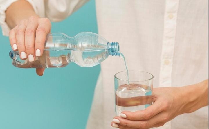 Tak Terduga! Inilah 5 Kandungan Terbaik dalam Air Mineral yang Bermanfaat Bagi Kesehatan Tubuh