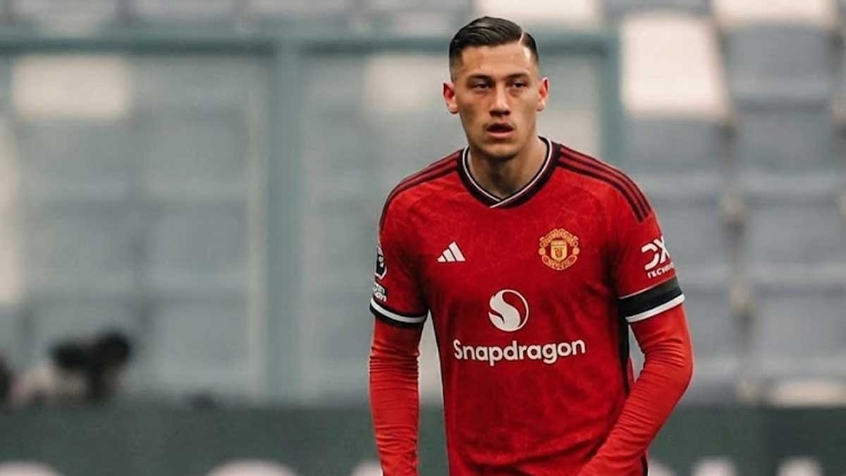 Geger! Jay Idzes Dirumorkan Dilirik Manchester United, Ini Faktanya