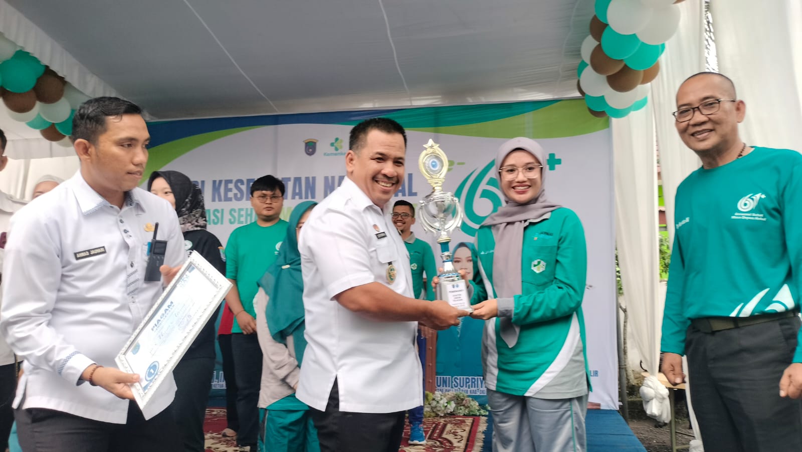 Moment HKN Ke 61, Insan Kesehatan OKI Dapat Penghargaan Nakes Teladan