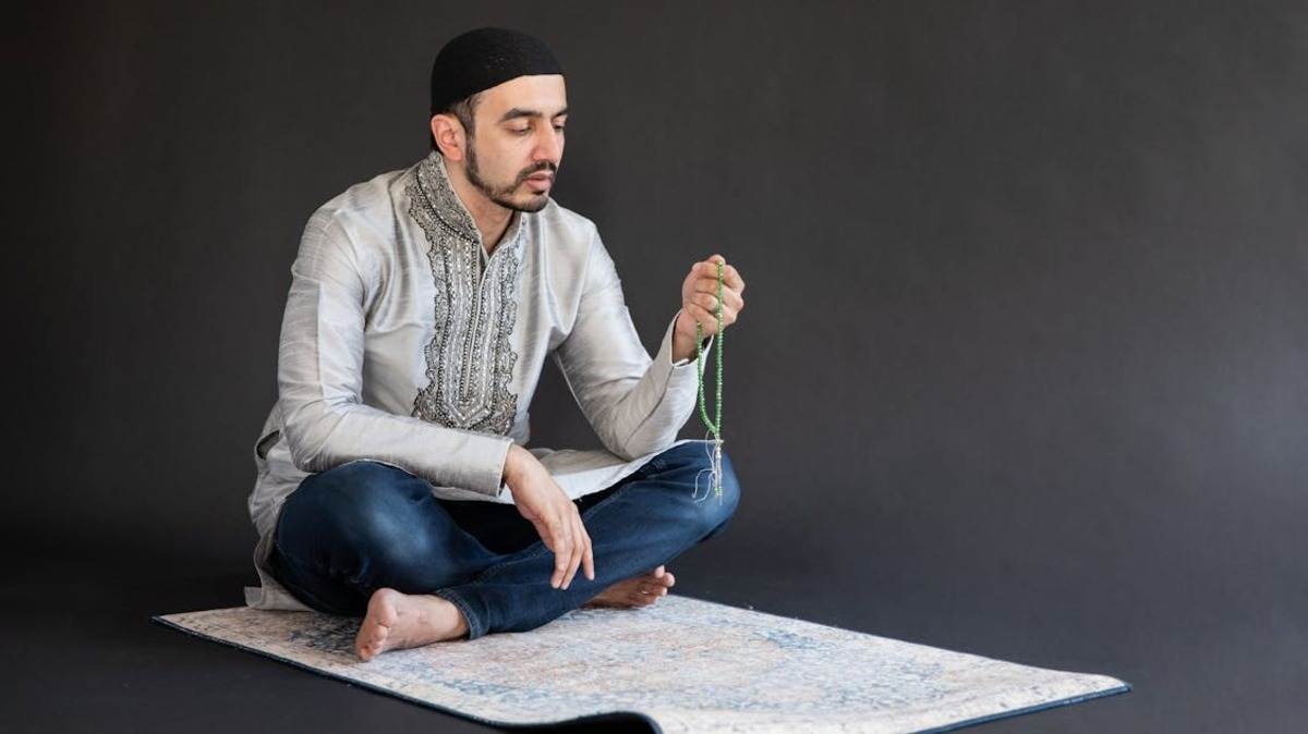 Bacaan Doa Hari Ke-17 Puasa Ramadan:  Memohon Petunjuk Allah dan Keistimewaannya