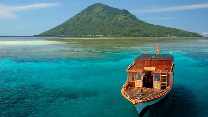 BANGGA, 6 Tempat Wisata Air Terpopuler di Manado yang Keindahannya Masuk sebagai Warisan Dunia