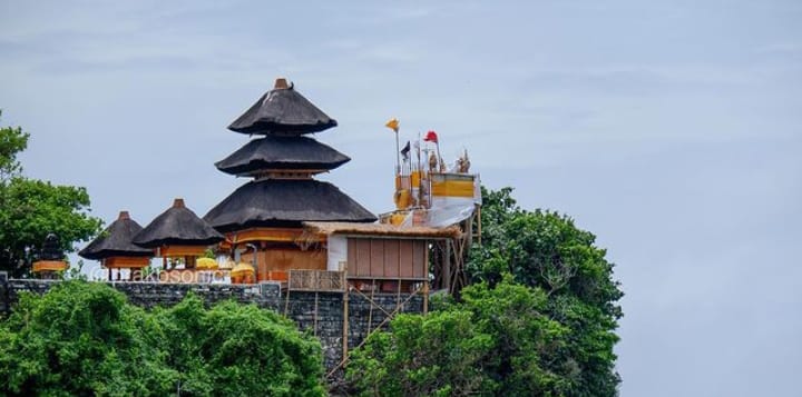 Menyingkap Tabir Misteri dari Makhluk Halus Penjaga Pura Uluwatu yang Sangat di Percaya Masyarakat Bali