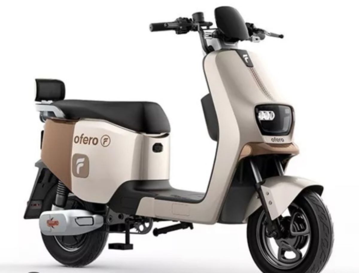 Cuma Rp13 Jutaan, Begini Tampilan Motor Vespa 946 KW di PEVS 2024