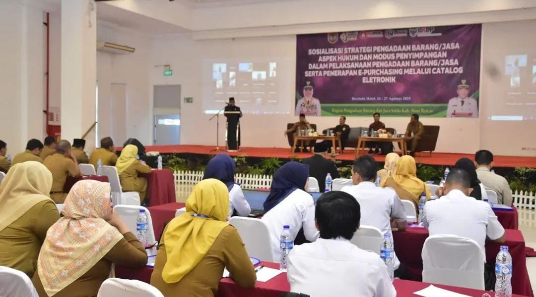 Bupati Mura Hj Ratna Machmud Buka Sosialisasi Strategi Pengadaan Barang dan Jasa