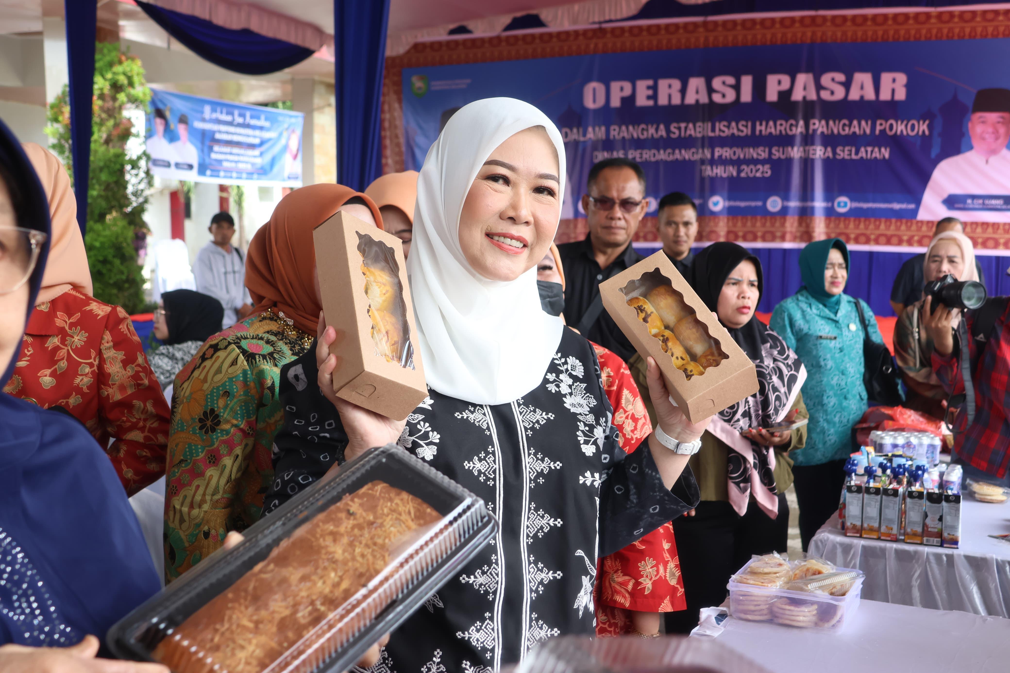 Feby Deru Buka Operasi Pasar Ramadan 2025, Bantu Warga Penuhi Kebutuhan Selama Bulan Puasa  