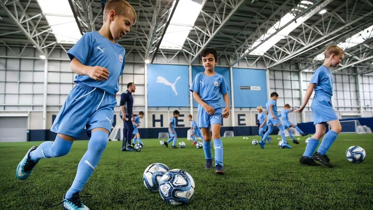 Pantas Manchester United Menang, Bermain Seperti Tim U-15 Manchester Makin City Hancur! 