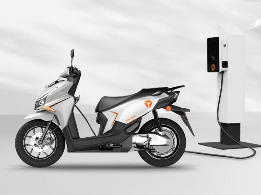 MOTOR LISTRIK MURAH! Tampang Mirip Honda Vario Jarak Tempuh 110 Kilometer