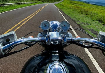 Mau Touring Naik Motor? Ini 5 Tips Persiapannya Guys