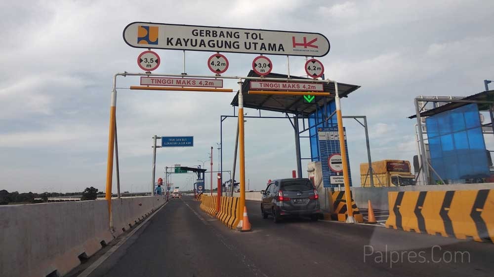 Libur Panjang Akhir Pekan, 414.538 Kendaraan Lintasi Tol Trans Sumatera  