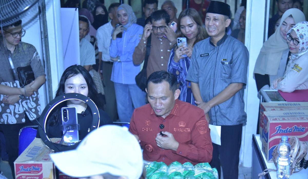 Pj Wali Kota Palembang Luncurkan Pasar Digital, Ajak Pedagang Tradisional Go Online