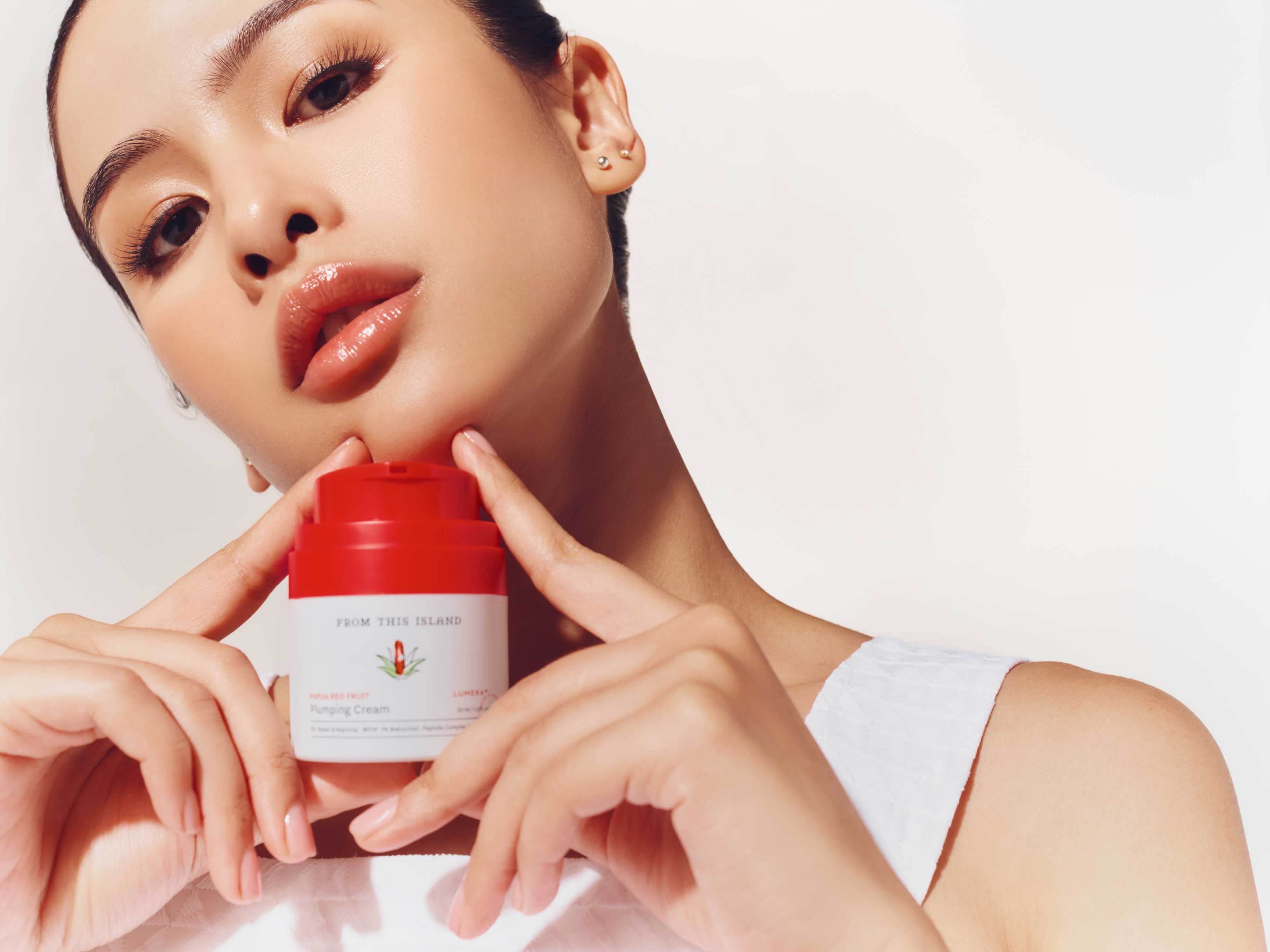 Skincare Papua Red Fruit Cream dari From This Island by Maudy Ayunda Hadir dengan Kemasan Baru