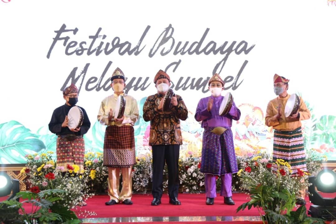 Siap-Siap Mungkin Anda yang Bakal Digandeng Ketua Umum DMDI Indonesia untuk Menyebarkan Nilai Budaya dan Adat