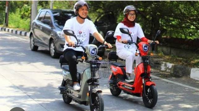 Orang Tua Wajib Tau! Sepeda Listrik Tidak Boleh Digunakan di Jalan Raya, Ini Aturannya