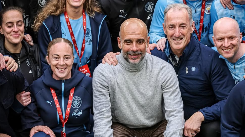 Pep Guardiola Adalah Pria Paling Bahagia di Planet Ini Membantah Akan Pergi dari Manchester City