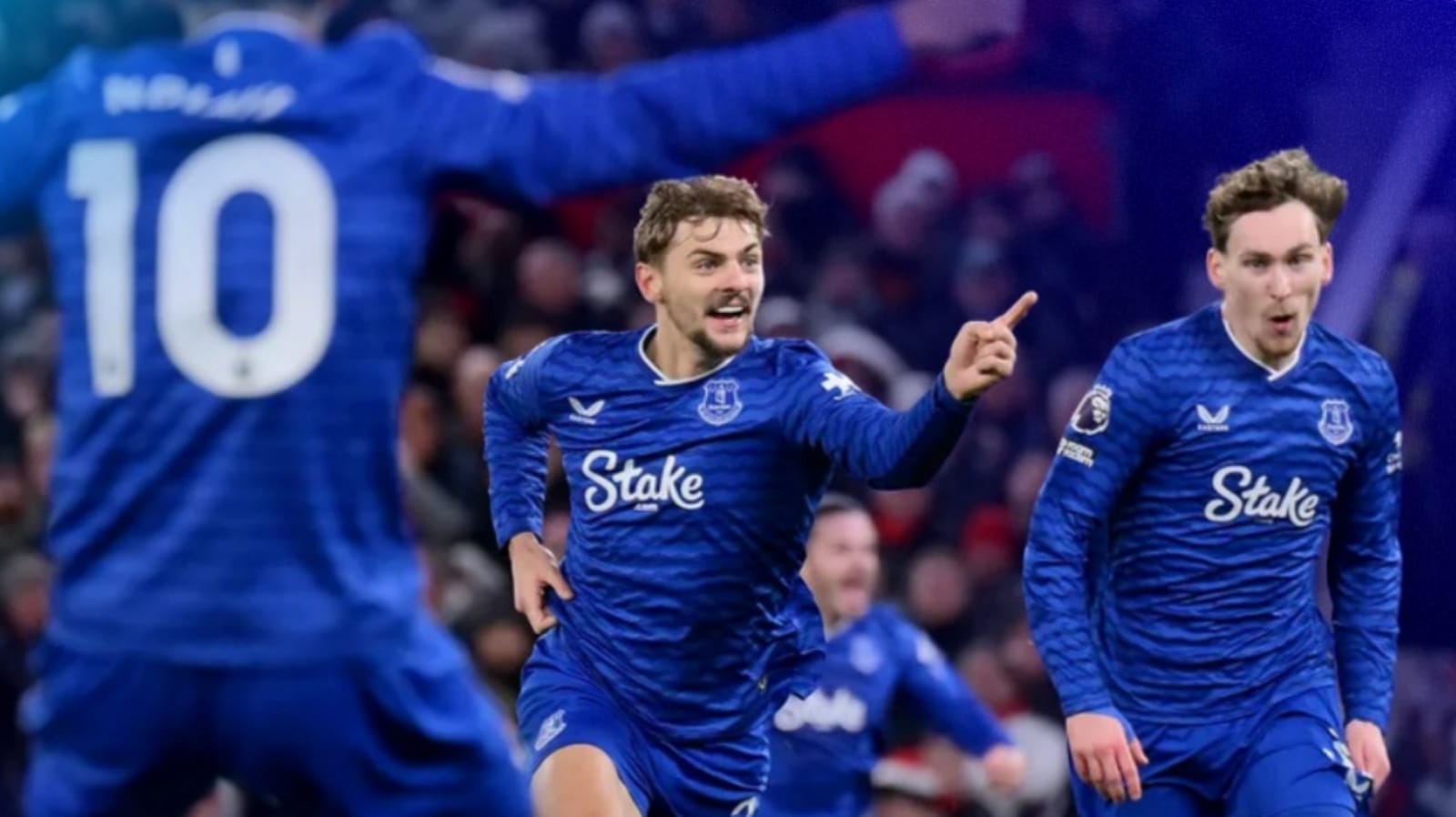 Gol Indah Dewsbury-Hall Bawa 10 Pemain Everton Kalahkan Manchester United di Old Trafford