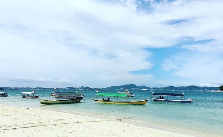 5 Pantai yang Ada di Sumsel, Memukau Dengan Pesona Batu Karang, Nomer 2 Dekat Babel