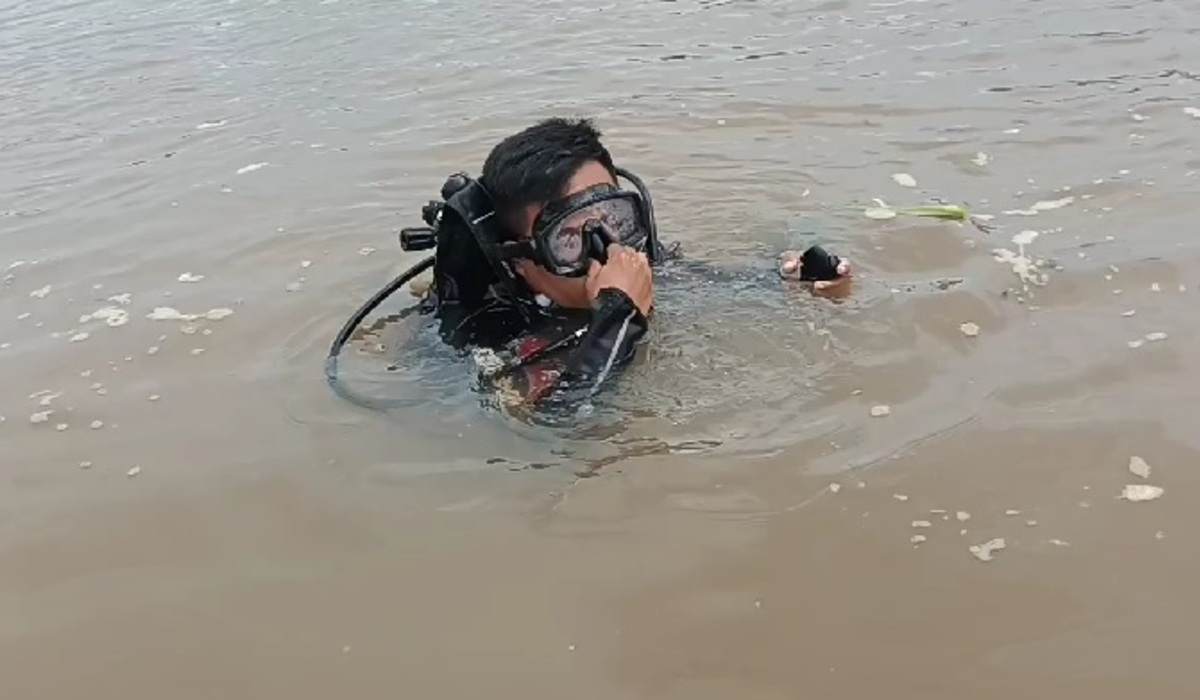 Turunkan Tim Penyelam, Basarnas Cari Bocah Tenggelam di Sungai Borang Palembang