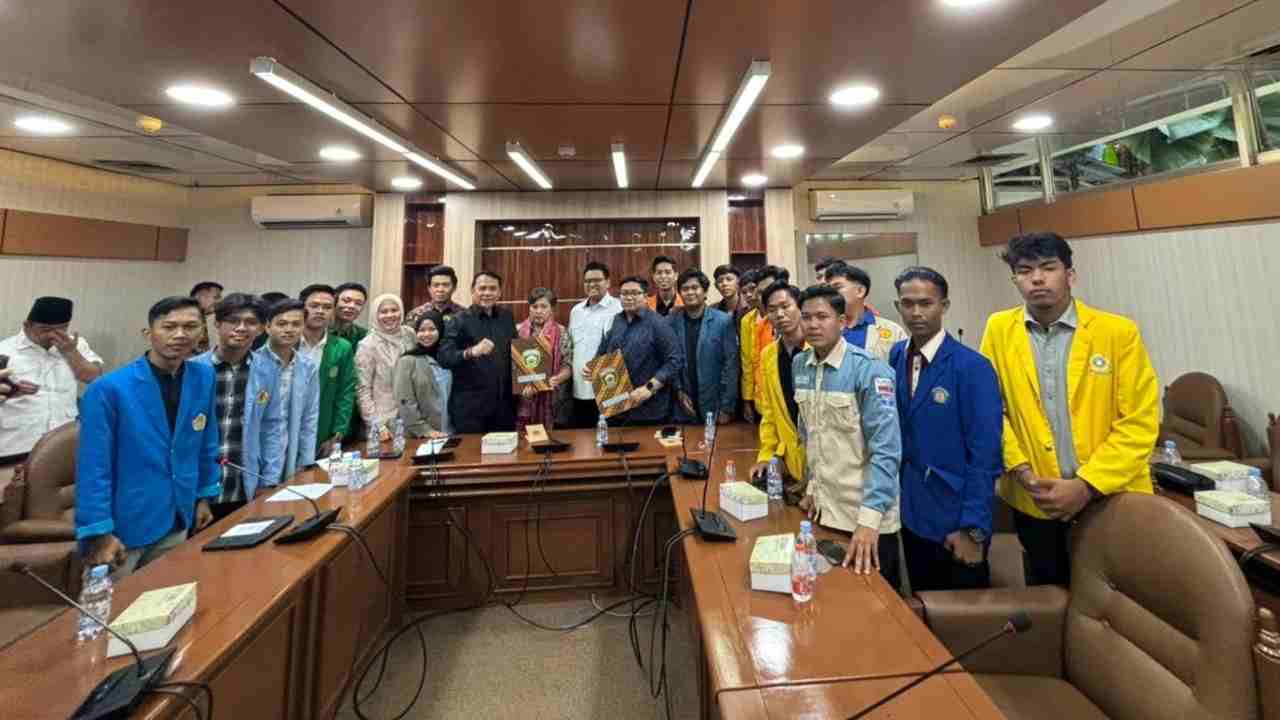 Tunaikan Janji, Ketua DPRD Sumsel Andie Dinialdie Kawal Aspirasi Mahasiswa hingga ke Senayan