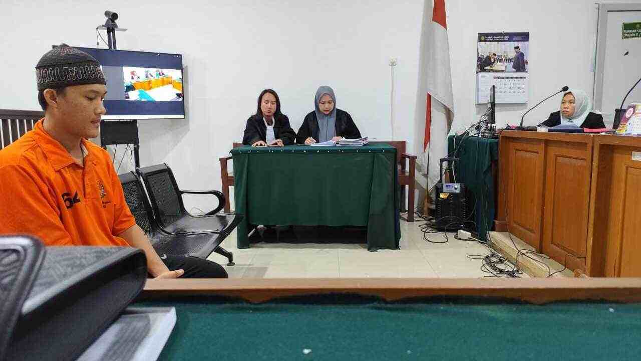 Nyamar Jadi Petugas PLN, Ario Dituntut 5 Tahun atas Pencurian Emas Rp220 Juta