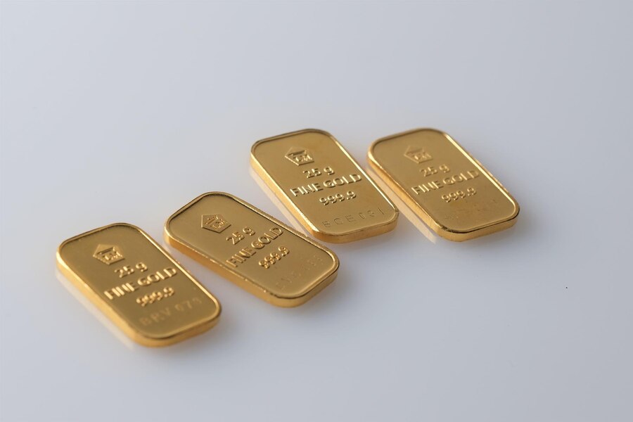 Harga Emas Antam dan UBS di Pegadaian Hari Ini Ikut Turun, Daftar Harganya Cek di Sini