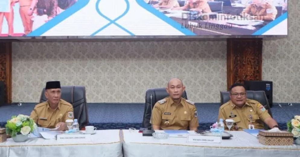 Wako Lubuklinggau H Rachmat Hidayat Pimpin Rapat Koordinasi Pembentukan  Forum CSR