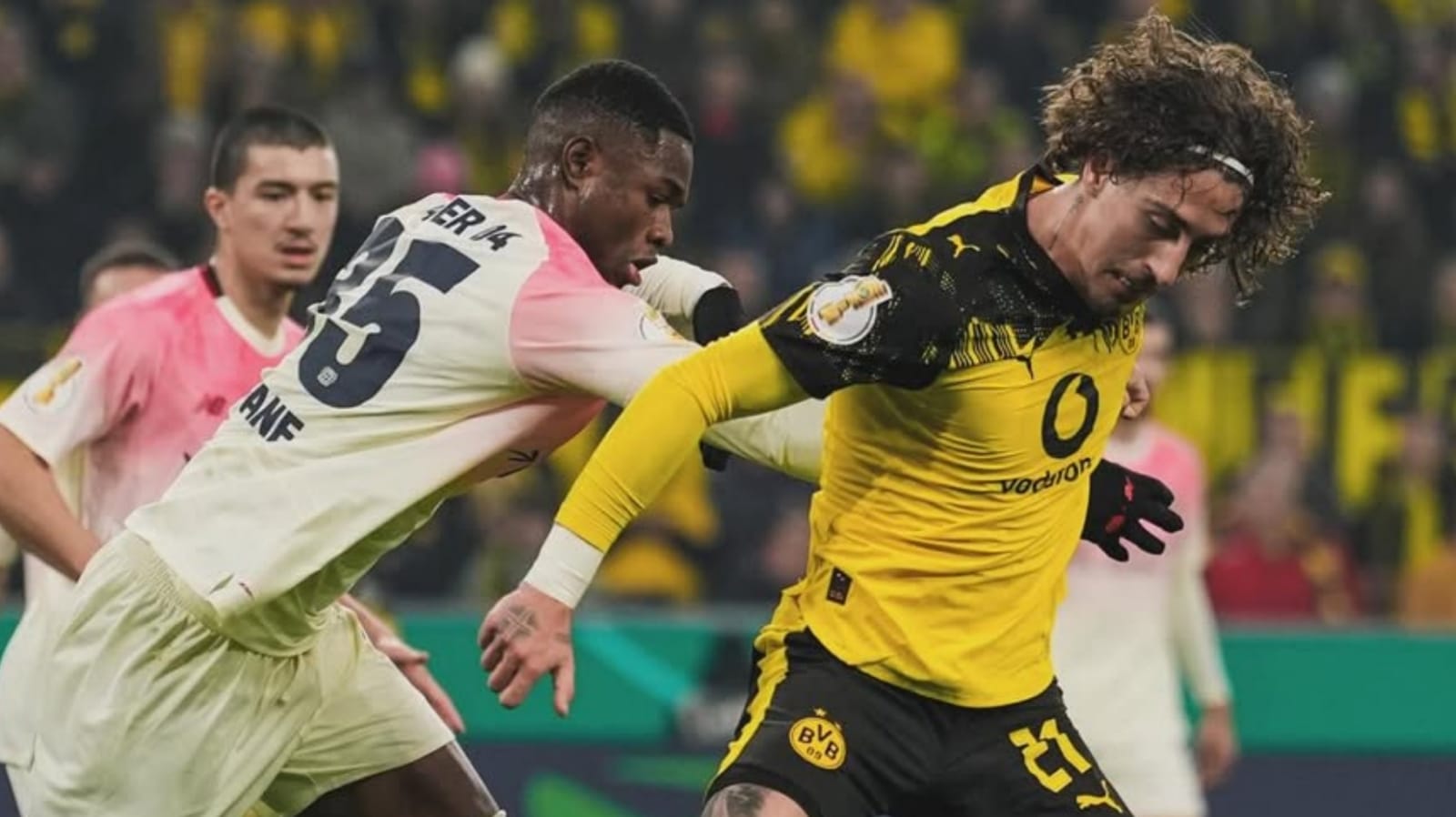 Performa Kurang Striker Borussia Dortmund Ini Masih Tetap Menarik Minat Roma dan Milan