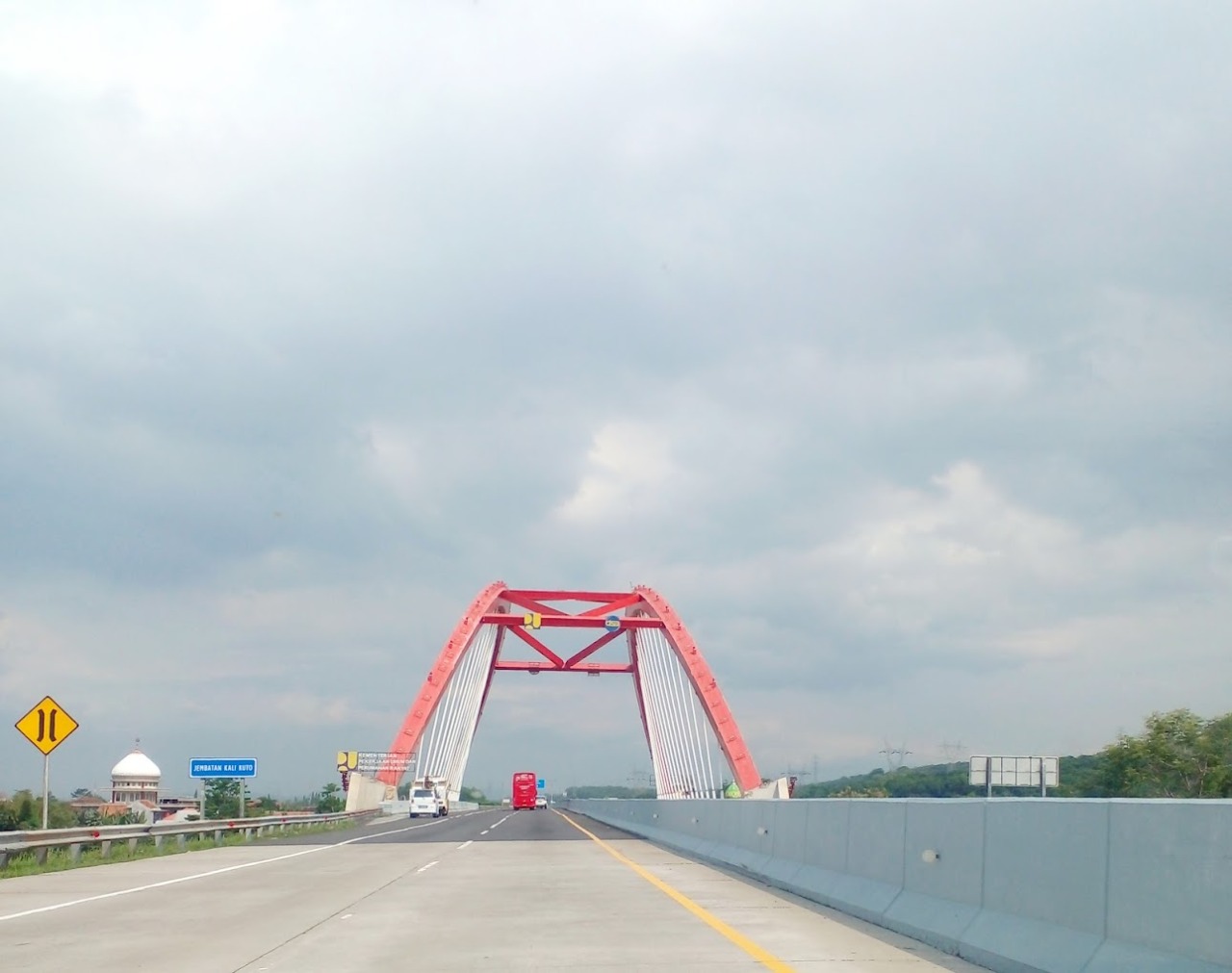 Menilik Jembatan Kali Kuto, Jembatan Tol Pertama di Indonesia yang Strukturnya dirakit Langsung di Lokasi 