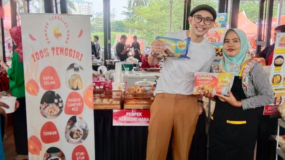 Pertamina Patra Niaga Regional Sumbagsel Transformasi Pempek Tenggiri Hana dari Home Industry Jadi Eksportir