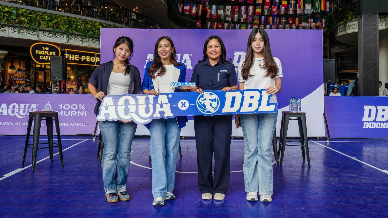 Kampanye Hidrasi Sehat, AQUA Jadi Hydration Partner Resmi DBL Indonesia