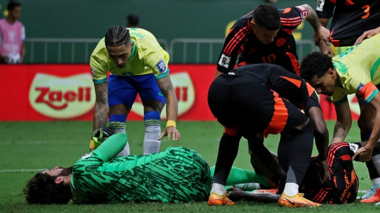 Gawat! Liverpool Beri Kabar Mengkhawatirkan Tentang Cedera Kepala Kiper Alisson Becker 