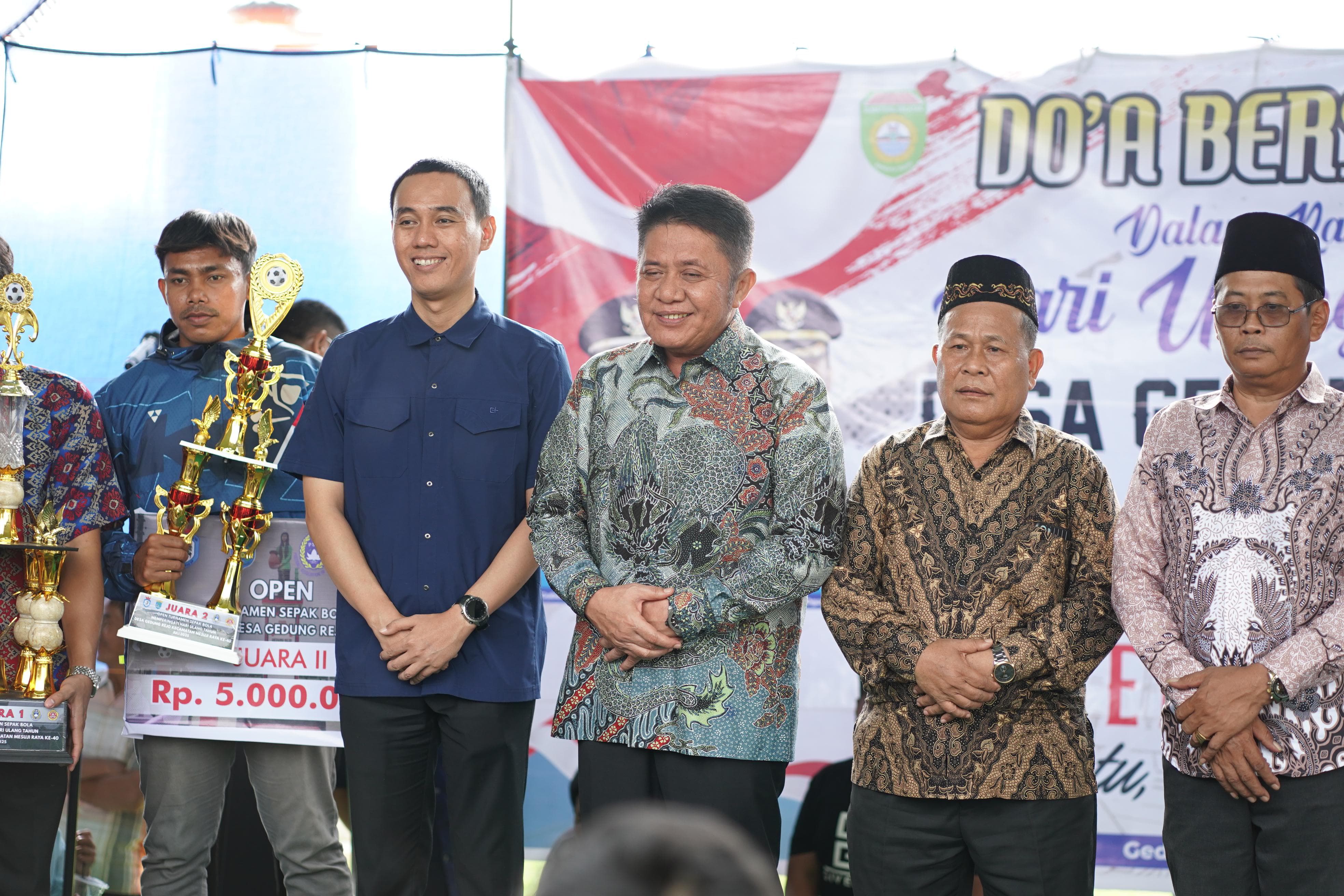 Hadiri HUT ke-40 Desa Gedung Rejo, Gubernur Herman Deru Ajak Warga Lakukan Evaluasi Pembangunan