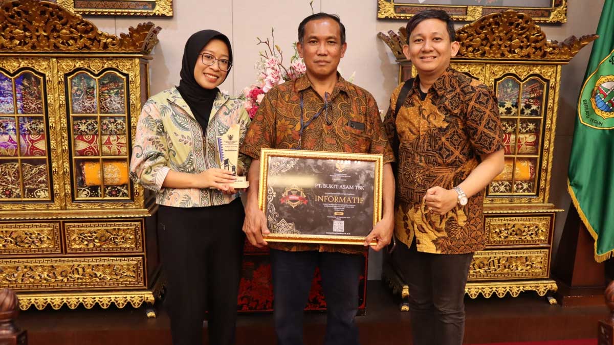 Komitmen Transparansi Berbuah Prestasi, PTBA Raih Anugerah Keterbukaan Informasi Publik 2025