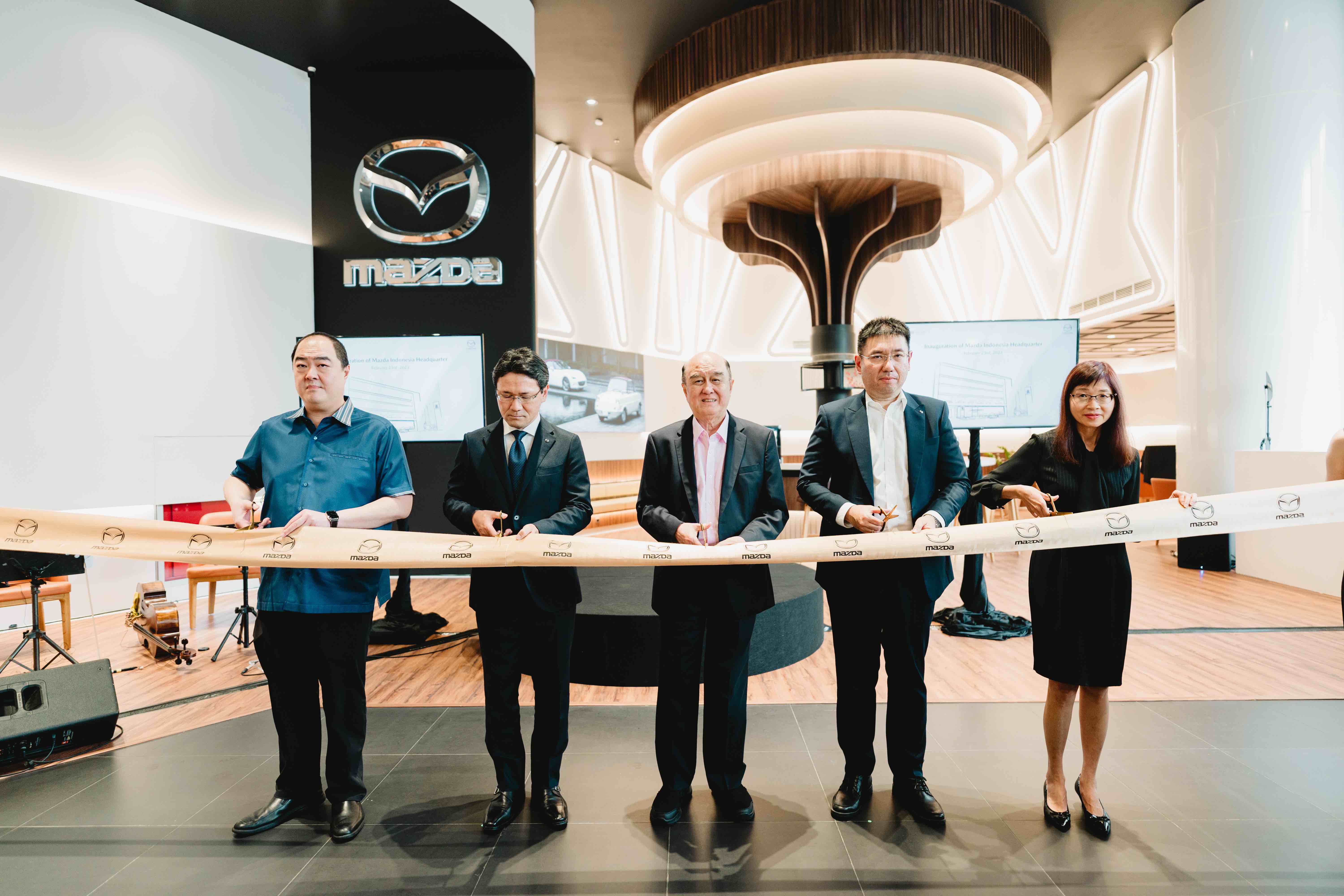 Tingkatkan Penjualan di Pasar Indonesia Mazda Corporation Resmikan Mazda Indonesia Headquarter