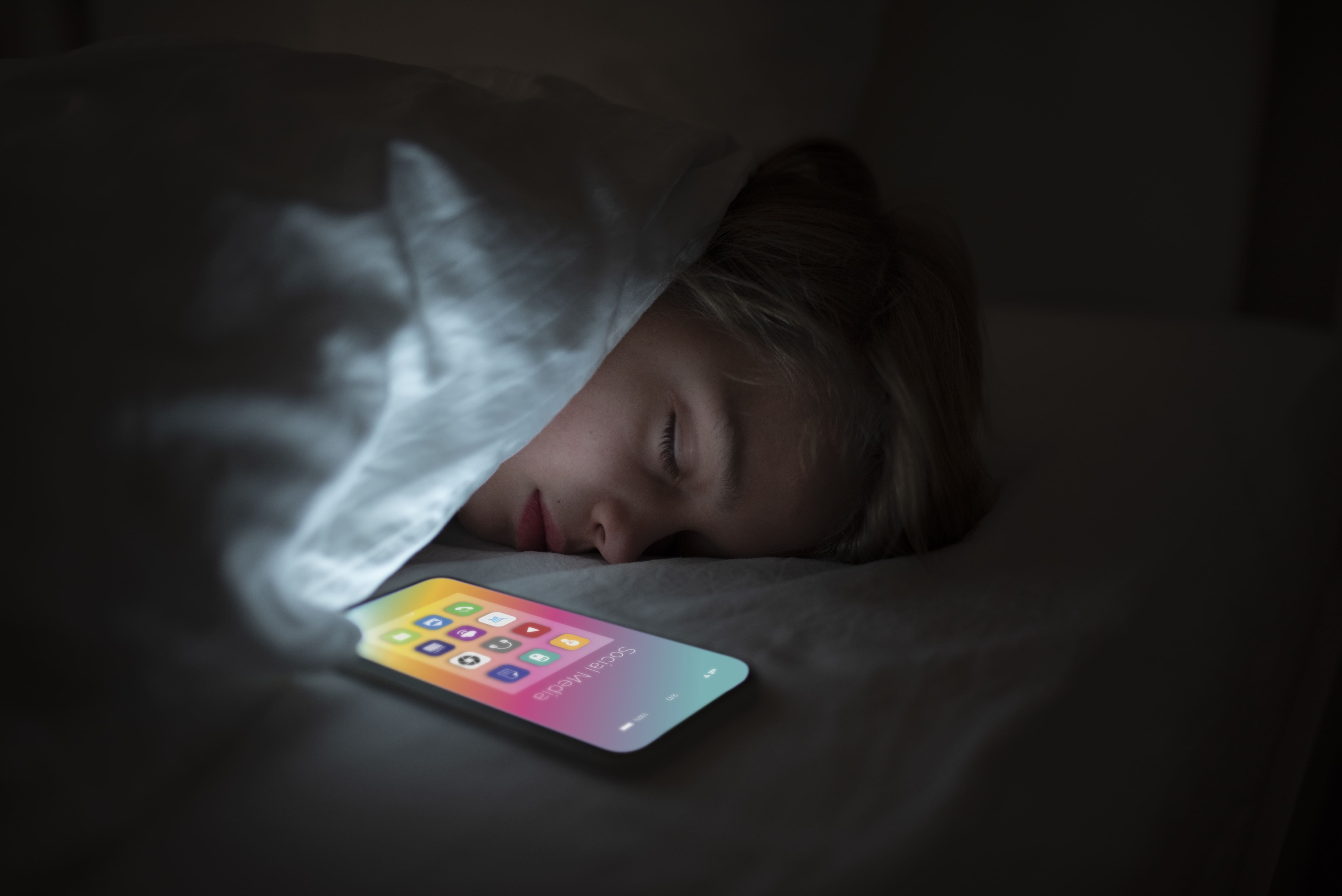 4 Penyakit Yang Mengancam Saat Tidur Dekat Ponselmu, Nomor 3 Menyeramkan