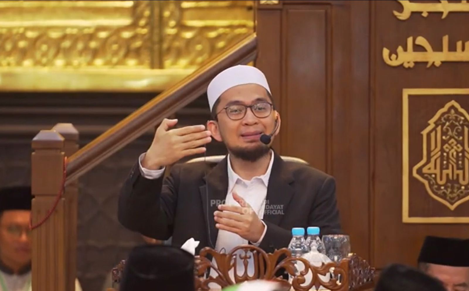 Ustad Adi Hidayat Beberkan Rahasia Kemudahan Hidup dan Rezeki Berlimpah, Kuncinya Terletak di Amalan Ini