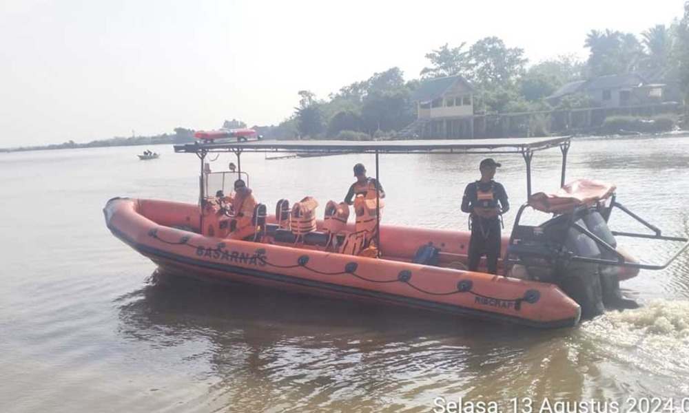 Tim Rescue Sisir Sungai Lalan Cari Korban Jembatan Ambruk di Muba, Ini Kronologi Kejadiannya