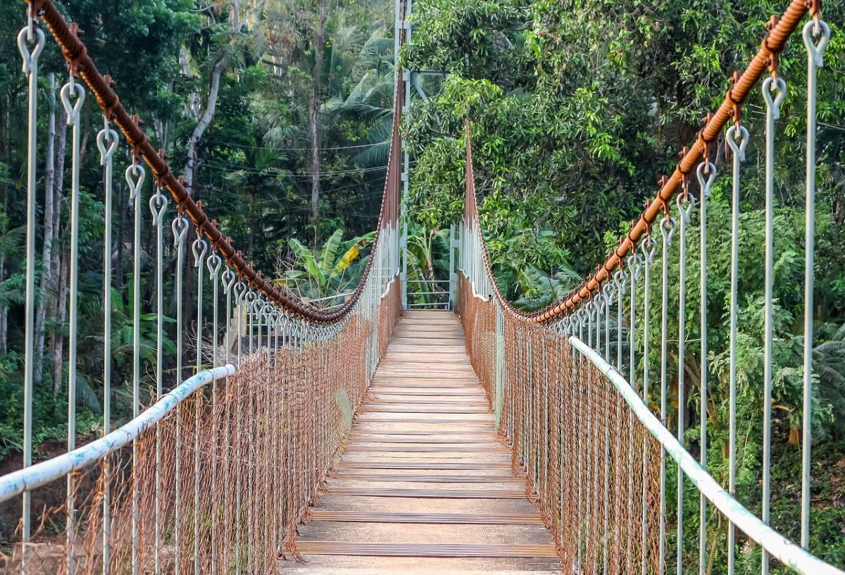 Inilah Jembatan Gantung Terpanjang di Asia Tenggara, Kini Jadi Objek Wisata Menarik di Bandung, Pernah Kesana?