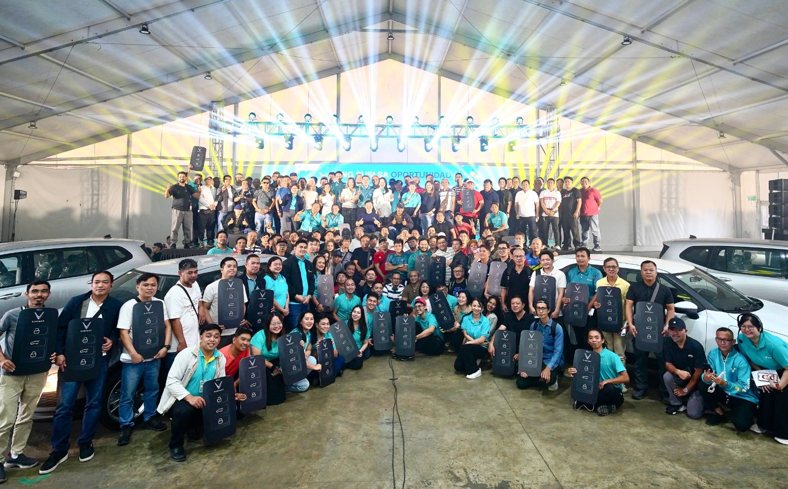 AUTO GEGER! Festival Mobil Listrik Terbesar Green GSM Filipina Bagi 1.000 EV VinFast, Modal Cuma 5 Ribu Peso!