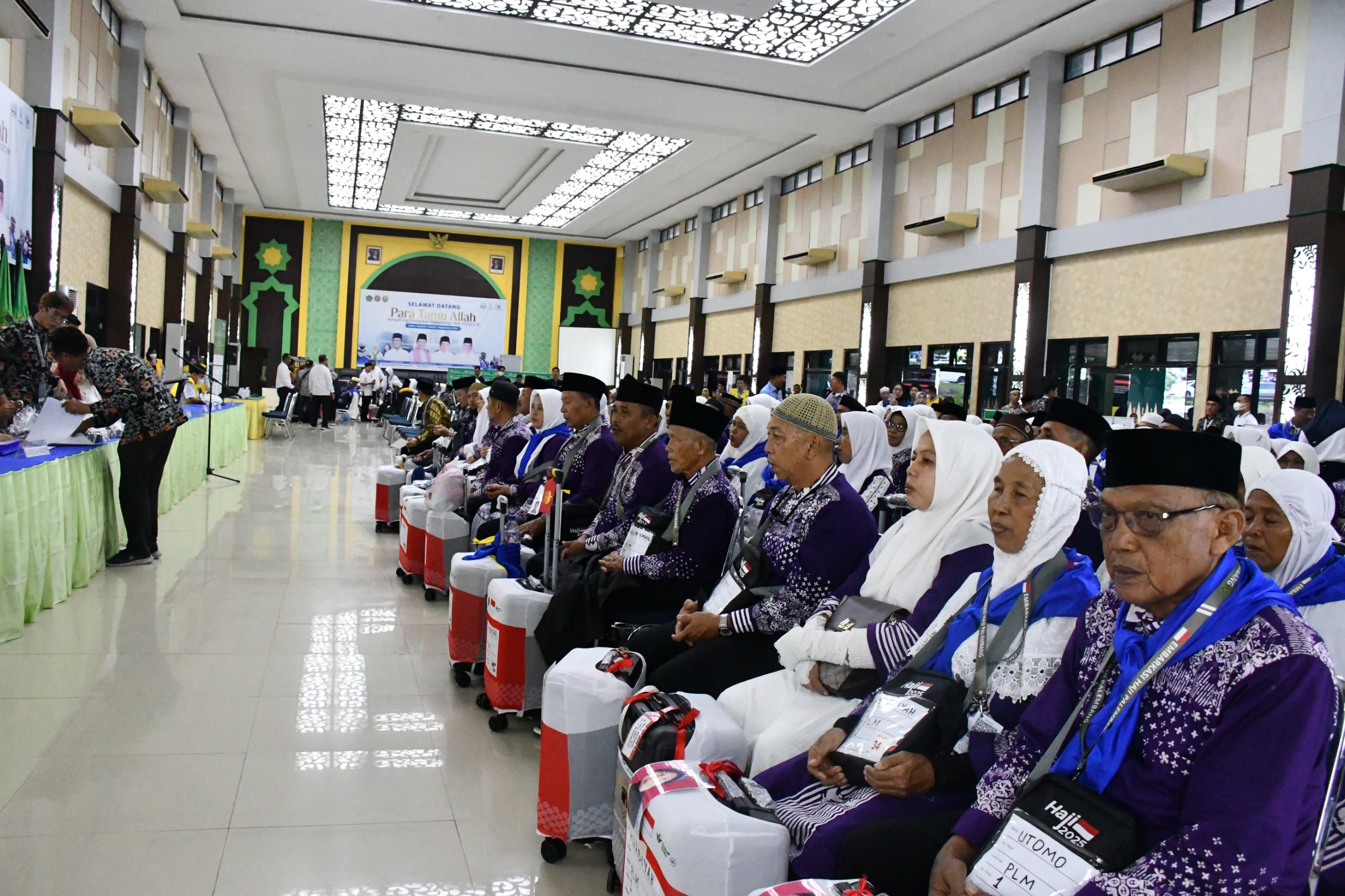 370 Jemaah Kloter 1 Asal OKU Timur Tiba di Asrama Haji Palembang Berangkat Sore Ini ke Tanah Suci