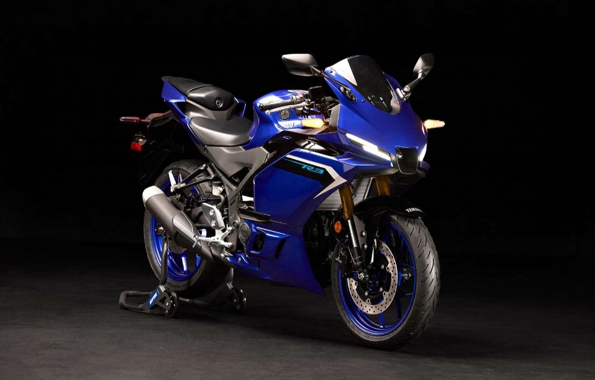 Tampilan Baru Yamaha R3 2025, Lebih Fresh dengan Spesifikasi dan Fitur Bandel! 