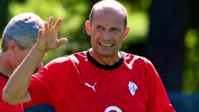 Massimiliano Allegri Susun Taktik Baru dan Formasi AC Milan