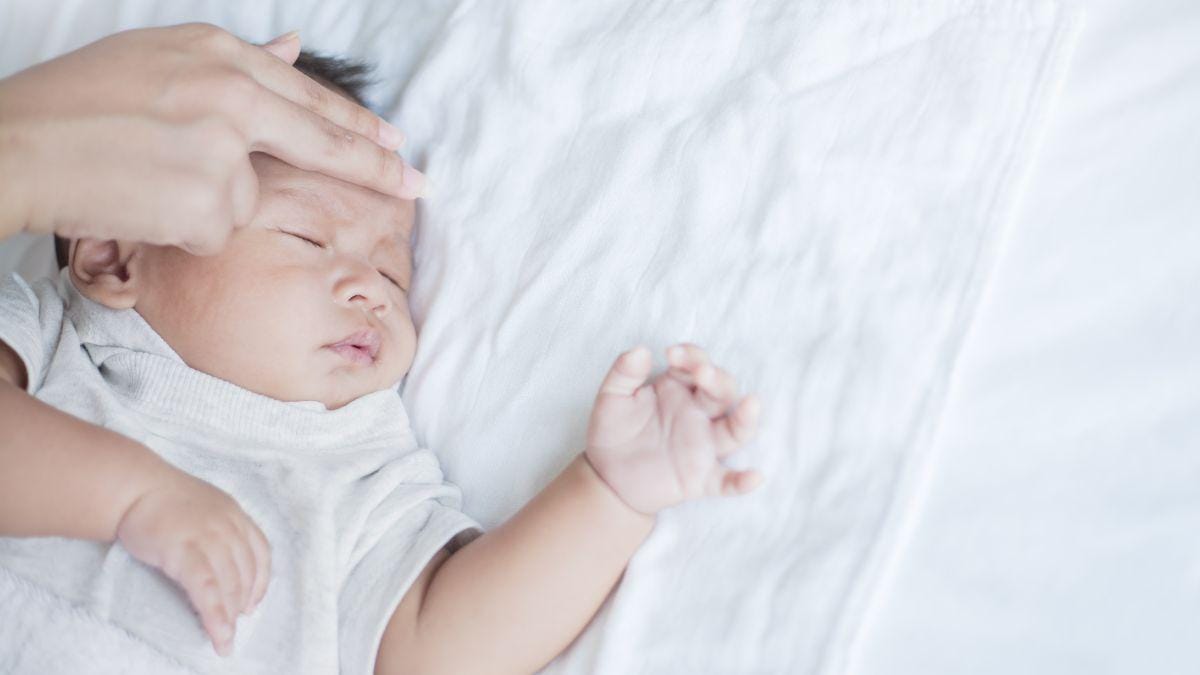 Wajib Tau! 9 Pertolongan Pertama Anak Jatuh dari Tempat Tidur, Jangan Panik Ya!