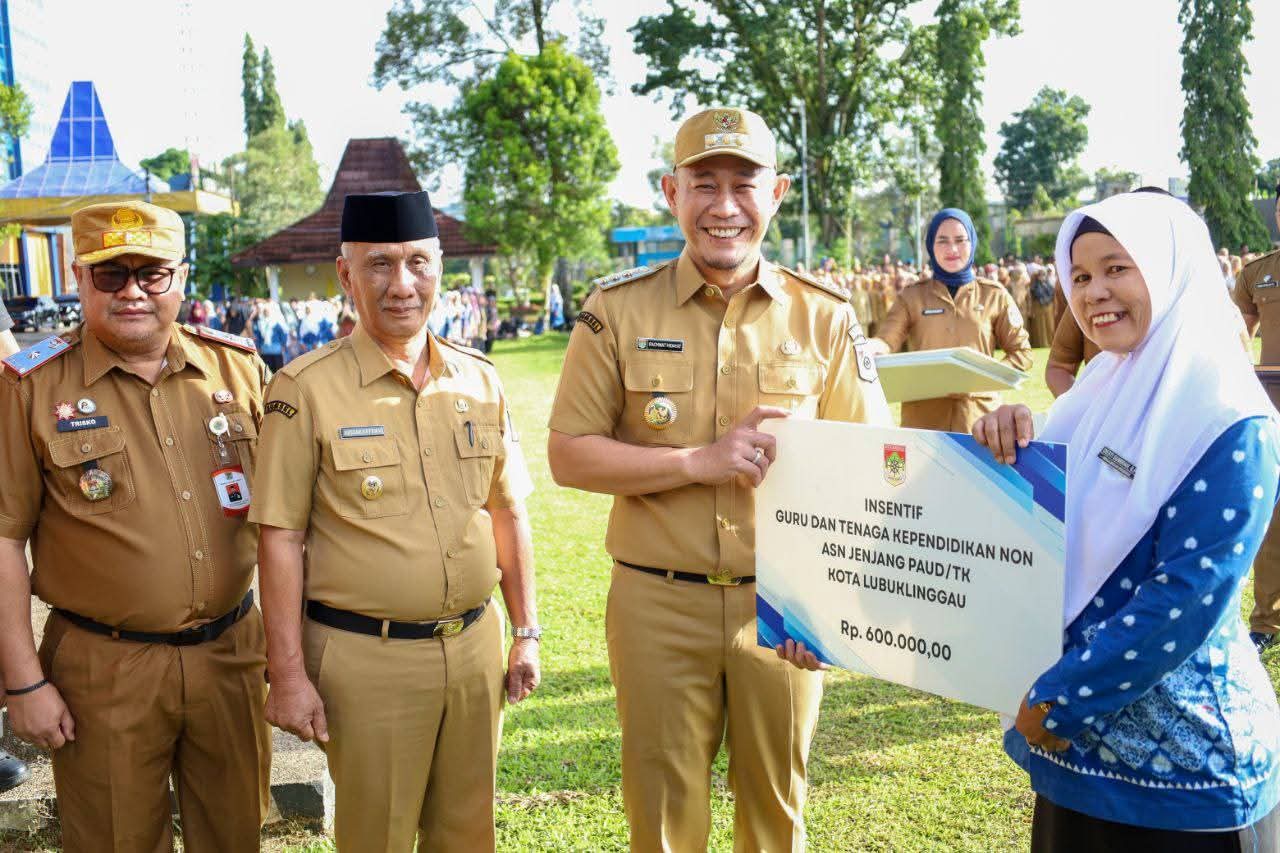 294 Orang Guru TK dan PAUD Non ASN Terima Insentif dari Pemkot Lubuklinggau