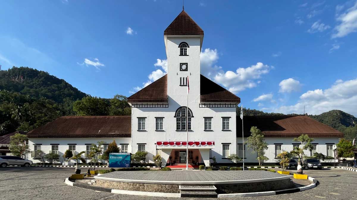 Revitalisasi Aset Bersejarah: PTBA Luncurkan Ombilin Heritage Hotel di Sawahlunto