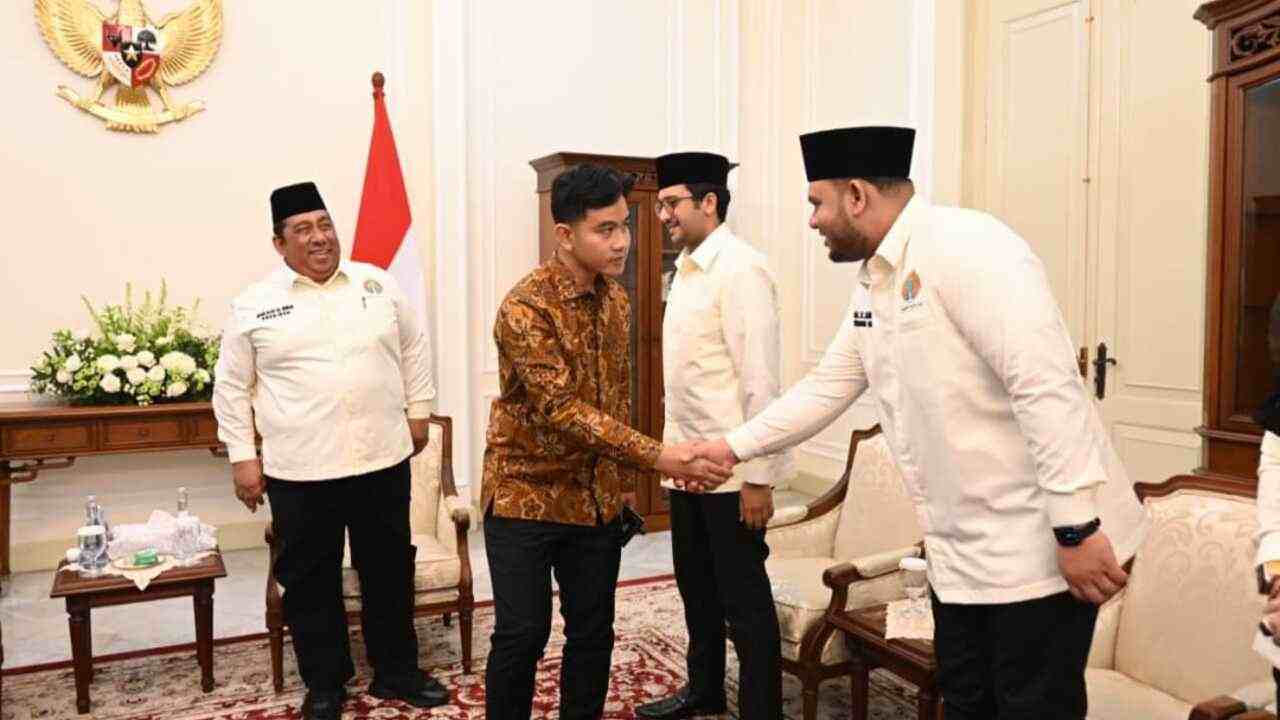 Pemuda Masjid Dunia Diminta Jadi Perekat Generasi Muda, Gibran Dukung MTQ Internasional