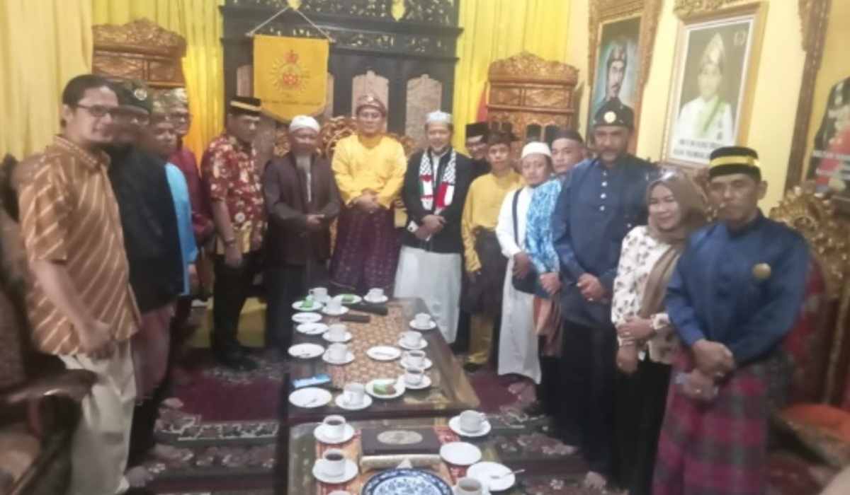 Gelar Napak Tilas Budaya, 15 Tokoh MABMI Babel Silaturahmi ke Sultan Palembang 