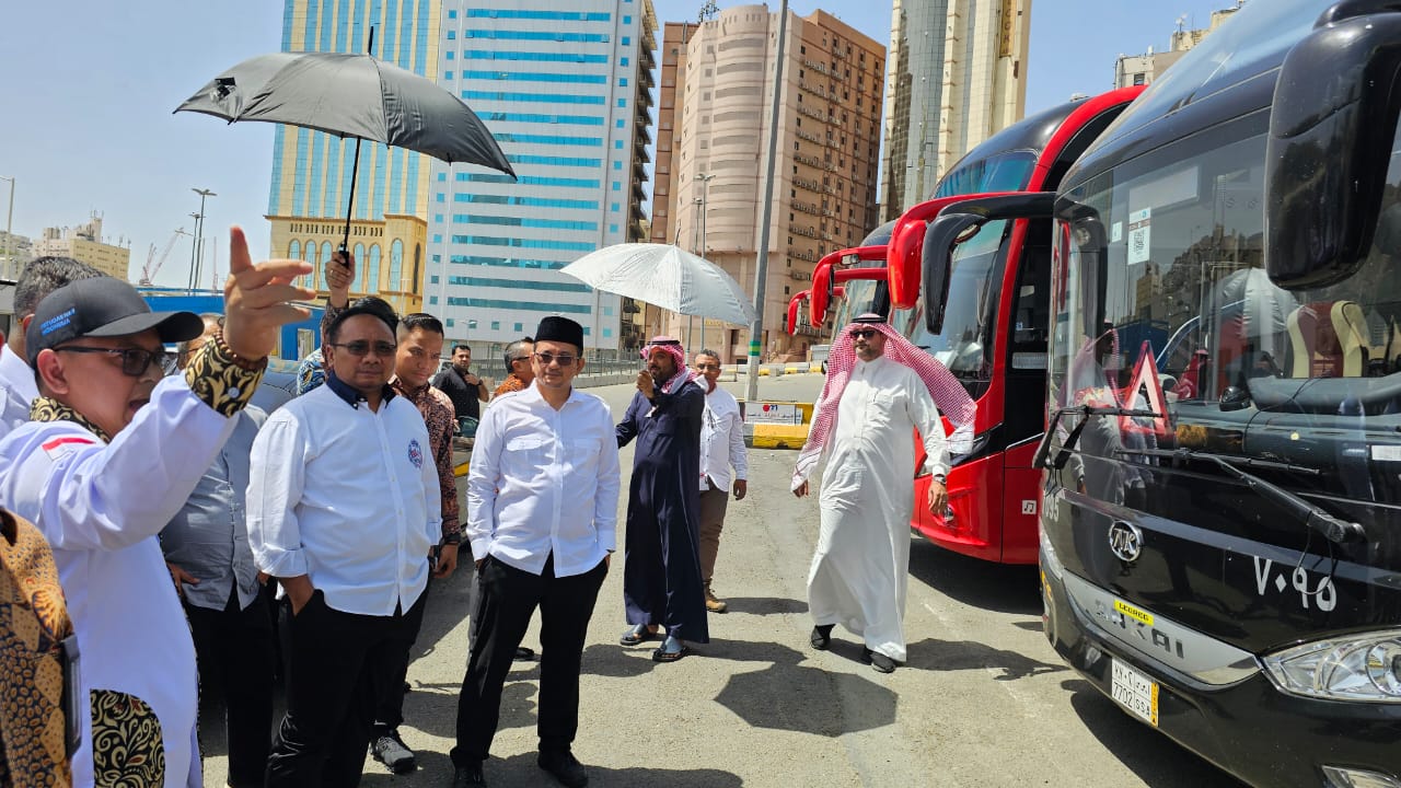 Siap Berikan Layanan Terbaik, Menag Tinjau Kesiapan Hotel dan Bus untuk Jemaah Haji Indonesia di Mekkah
