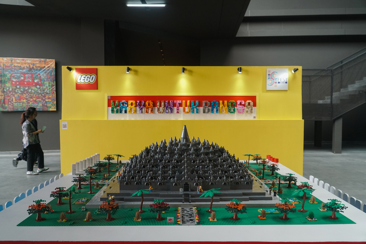 The LEGO Group Berpartisipasi di Ajang ICFest 2024, Pamerkan Lego Candi Borobudur 