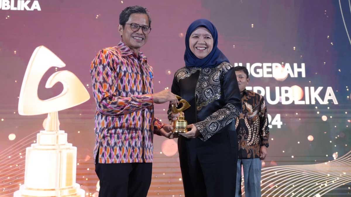 PT Bukit Asam Raih Penghargaan Anugerah ESG Republika 2024 Kategori HSSE